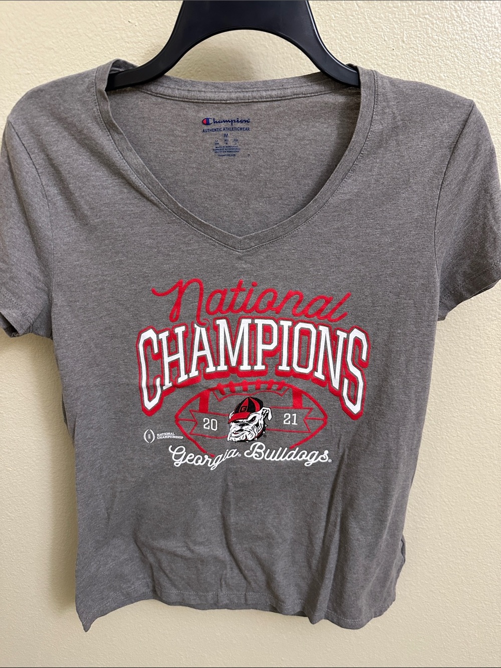 Georgia Bulldogs  Gray V-Neck Tee with Red & White medium